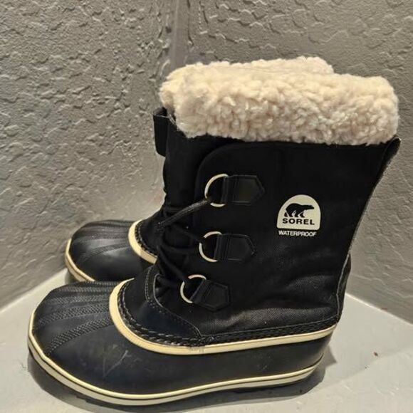 Size 8 Sorel Caribou NY1879 Black Nubuck/Sherpa Waterproof Women Insulated Boots - Picture 4 of 7